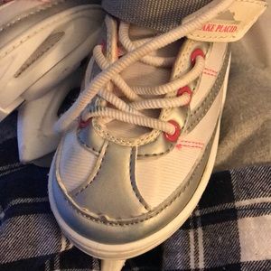 Girls Adjustable Ice-skates, Great Condition